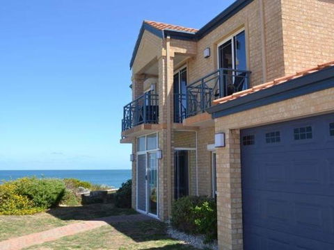 Caravel Beach House Mandurah - Accommodation Nelson Bay 28