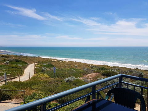 Caravel Beach House Mandurah - Accommodation Nelson Bay 8