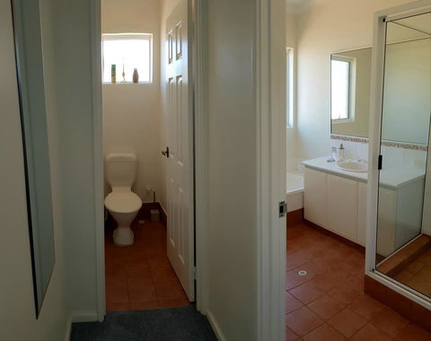 Caravel Beach House Mandurah - Accommodation Nelson Bay 10