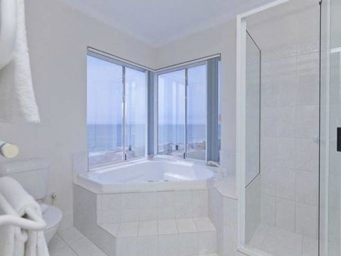 Caravel Beach House Mandurah - Accommodation Nelson Bay 32