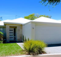 Contemporary Cove - Quindalup - Accommodation Nelson Bay