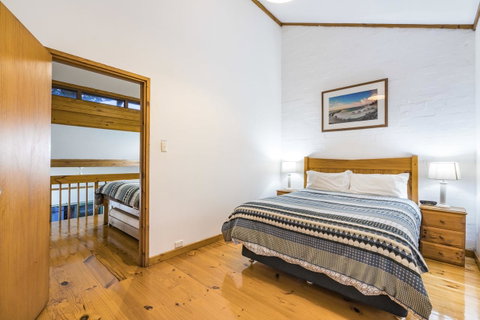 Cottesloe Beach Chalets - Accommodation Nelson Bay 8
