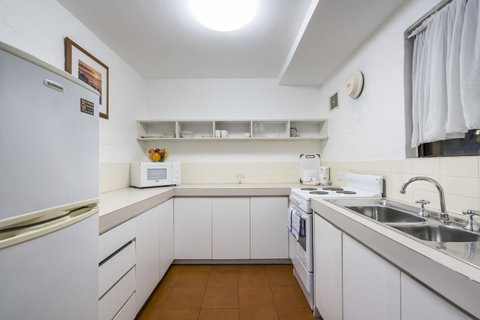 Cottesloe Beach Chalets - Accommodation Nelson Bay 41