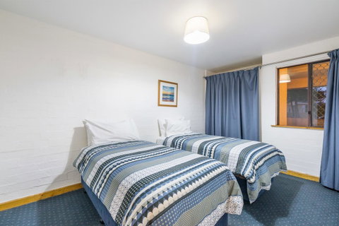 Cottesloe Beach Chalets - Accommodation Nelson Bay 40