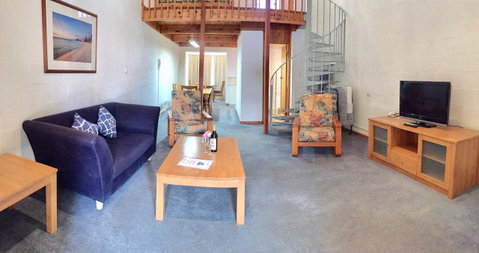 Cottesloe Beach Chalets - Accommodation Nelson Bay 20