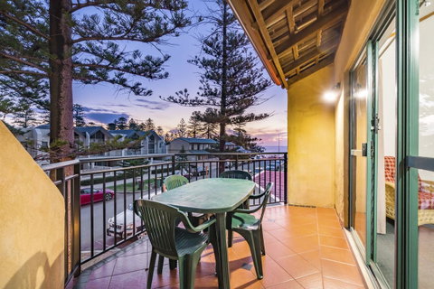 Cottesloe Beach Chalets - Accommodation Nelson Bay 26