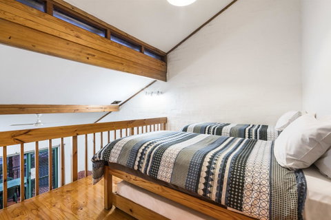 Cottesloe Beach Chalets - Accommodation Nelson Bay 10