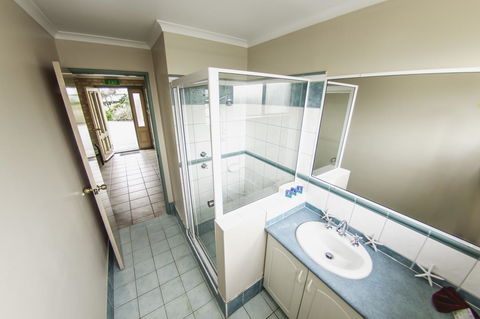 Esperance Foreshore Apartments - Accommodation Nelson Bay 37