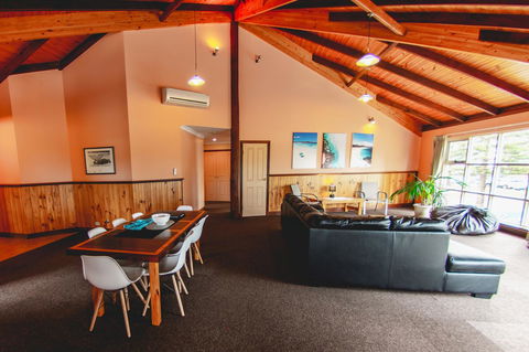 Esperance Foreshore Apartments - Accommodation Nelson Bay 1