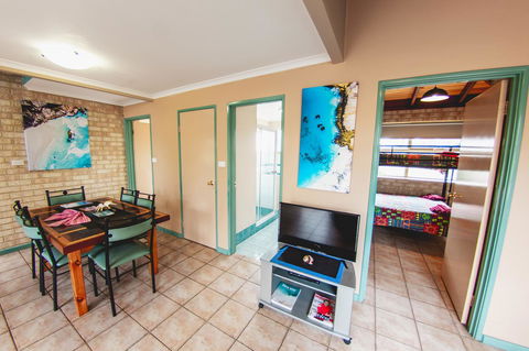 Esperance Foreshore Apartments - Accommodation Nelson Bay 3