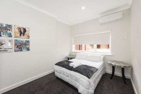 Big House Heated Pool 11 Beds Como / South Perth / Applecross - Accommodation Nelson Bay 19