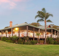 The Farmhouse - Nelson Bay Accommodation.com