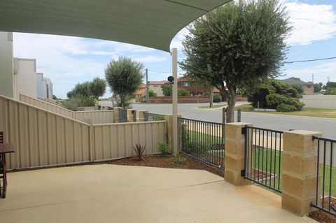 Seas The Day - Jurien Bay - Accommodation Nelson Bay 7