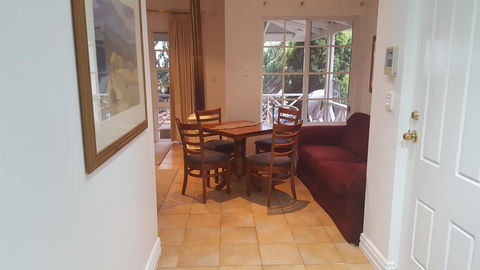 Two Sisters Chalets - Accommodation Nelson Bay 4