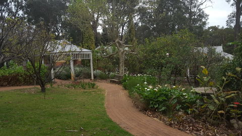 Two Sisters Chalets - Accommodation Nelson Bay 14