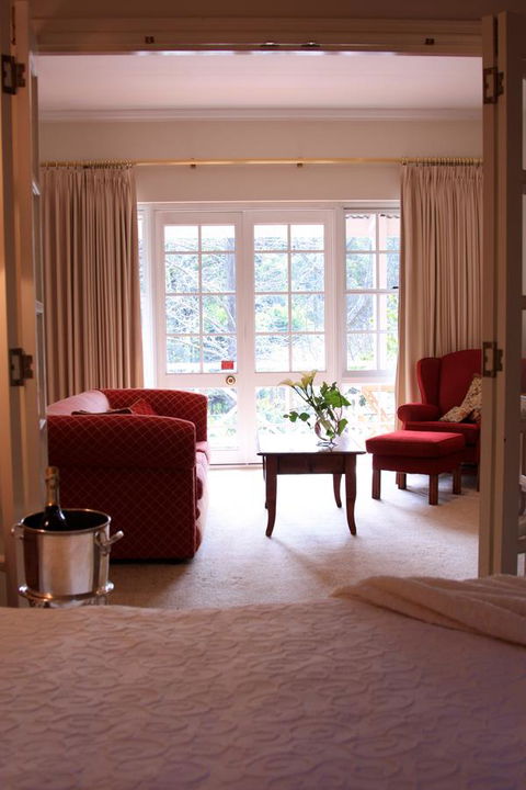 Two Sisters Chalets - Accommodation Nelson Bay 16