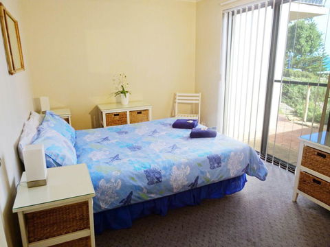 Scarborough & Absolutely Beachfront - Accommodation Nelson Bay 7