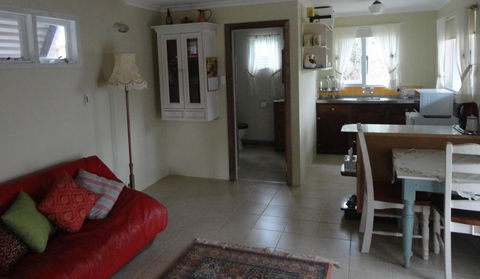 Di's Cabin In Dwellingup - Nelsons Bay Accommodation 16