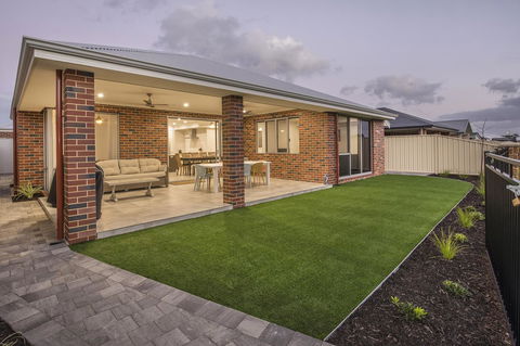15 Cabot Close - Accommodation Nelson Bay 26