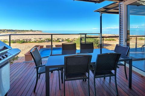 Mantarays Ningaloo Beach Resort - Accommodation Nelson Bay 6