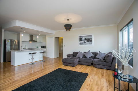 Indian Ocean Retreat - Accommodation Nelson Bay 7