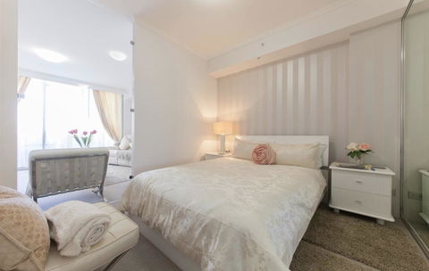 Perth Luxury City Apartment- Free Parking - Accommodation Nelson Bay 4