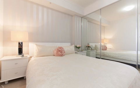 Perth Luxury City Apartment- Free Parking - Accommodation Nelson Bay 2
