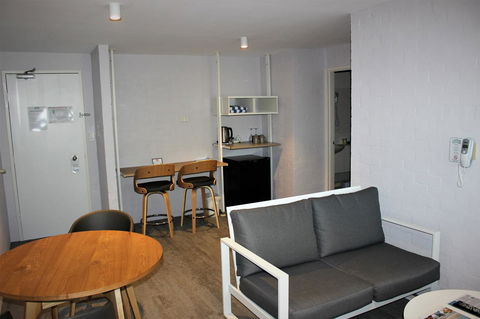 Atrium Hotel Mandurah - Accommodation Nelson Bay 12