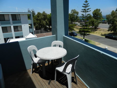 Riverside - Accommodation Nelson Bay 5