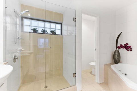 The Executive Penthouse - Accommodation Nelson Bay 9