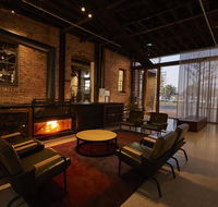 The Premier Mill Hotel - Accommodation Nelson Bay
