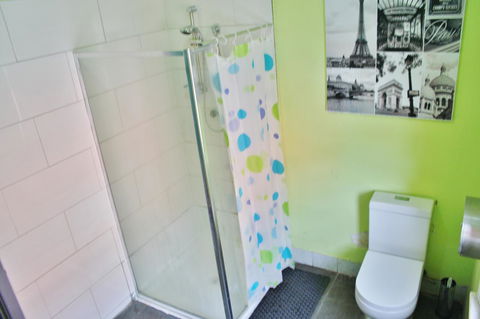 The Hive Hostel - Traveler Friendly, Passport Only - Accommodation Nelson Bay 43