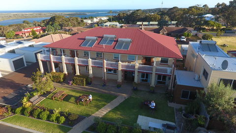 Baywatch Retreat Augusta - Accommodation Nelson Bay 1
