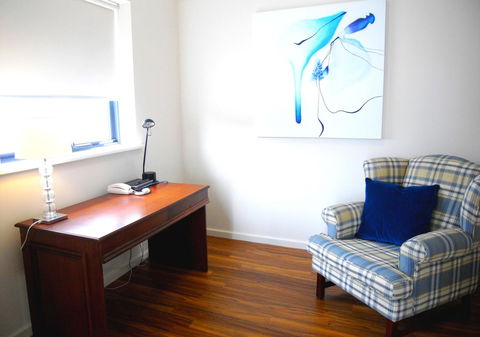 Perth West End Apartment 406 - Executive Escapes - Accommodation Nelson Bay 11