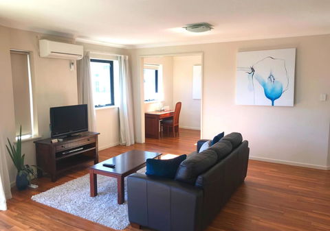 Perth West End Apartment 406 - Executive Escapes - Accommodation Nelson Bay 7