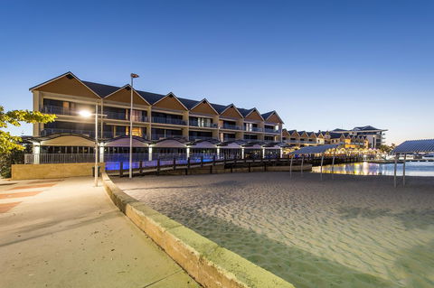 Dolphin Quay Apartments - Accommodation Nelson Bay 0
