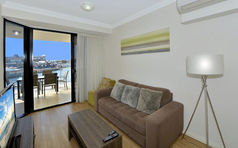 Dolphin Quay Apartments - Accommodation Nelson Bay 3