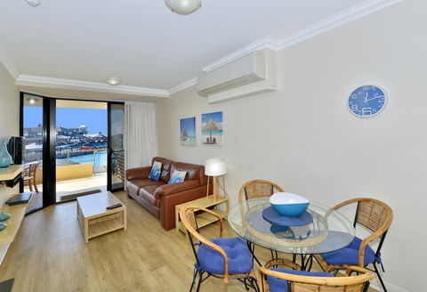 Dolphin Quay Apartments - Accommodation Nelson Bay 12