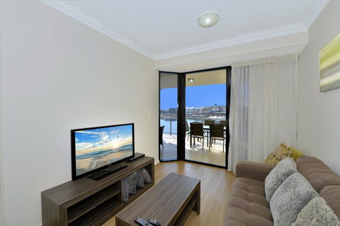 Dolphin Quay Apartments - Accommodation Nelson Bay 2