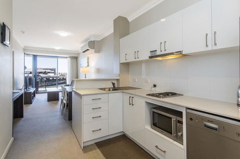 Dolphin Quay Apartments - Accommodation Nelson Bay 35