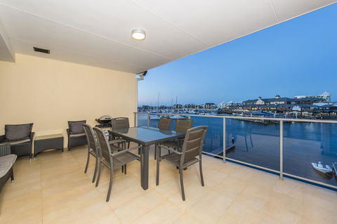 Dolphin Quay Apartments - Accommodation Nelson Bay 21