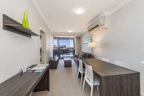 Dolphin Quay Apartments - Accommodation Nelson Bay 33