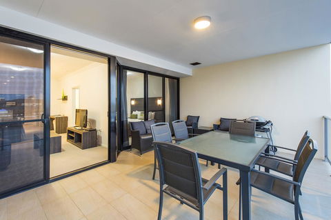 Dolphin Quay Apartments - Accommodation Nelson Bay 37