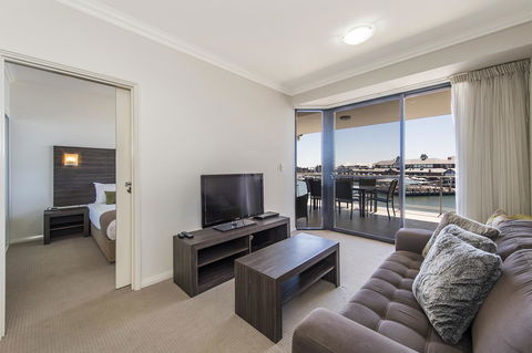 Dolphin Quay Apartments - Accommodation Nelson Bay 31
