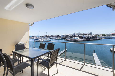Dolphin Quay Apartments - Accommodation Nelson Bay 36
