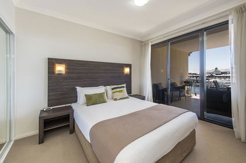 Dolphin Quay Apartments - Accommodation Nelson Bay 30