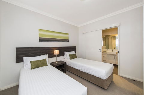 Dolphin Quay Apartments - Accommodation Nelson Bay 44