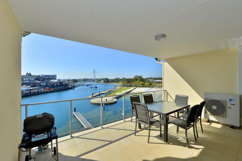 Dolphin Quay Apartments - Accommodation Nelson Bay 5