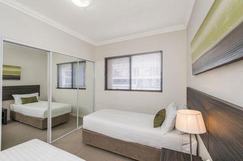 Dolphin Quay Apartments - Accommodation Nelson Bay 41