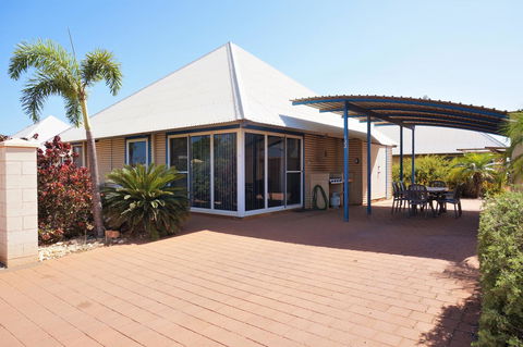 Osprey Holiday Village Unit 122 2 Bedroom - Accommodation Nelson Bay 0